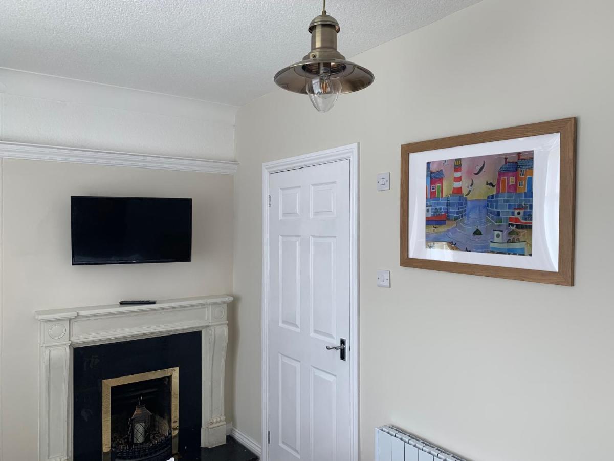 Holly Trees Bed & Breakfast Seahouses Exterior photo