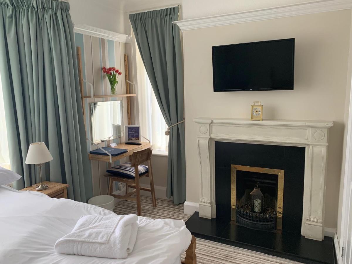 Holly Trees Bed & Breakfast Seahouses Exterior photo